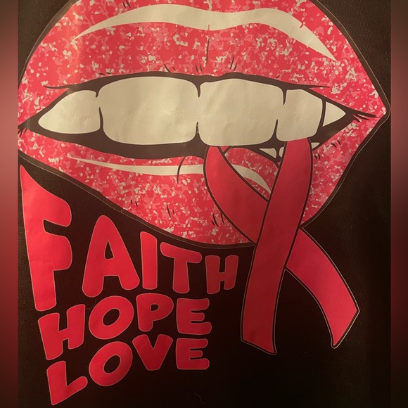 Faith love Hope Lips sweatshirt - Picture 2 of 3